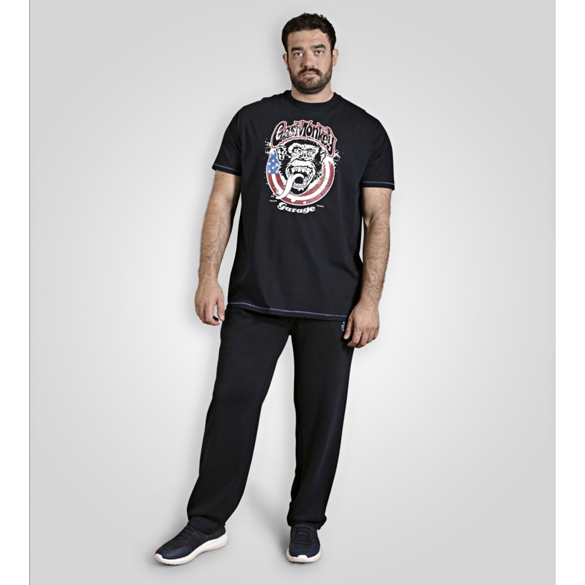 D555 Birkenhead Official Gas Monkey American Flag Big Tee NAVY