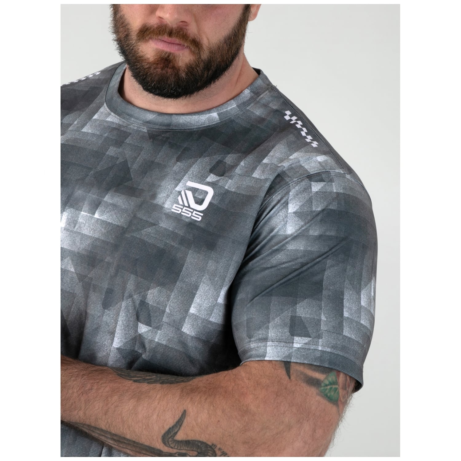 D555 WATSON Dry Wear Light Weight AOP Crew Neck T-Shirt Stay cool and comfortable in the D555 WATSON Dry Wear Lightweight AOP Crew Neck T-Shirt – performance meets modern print style. Made from lightweight polyester dry wear fabric, this tee is desig