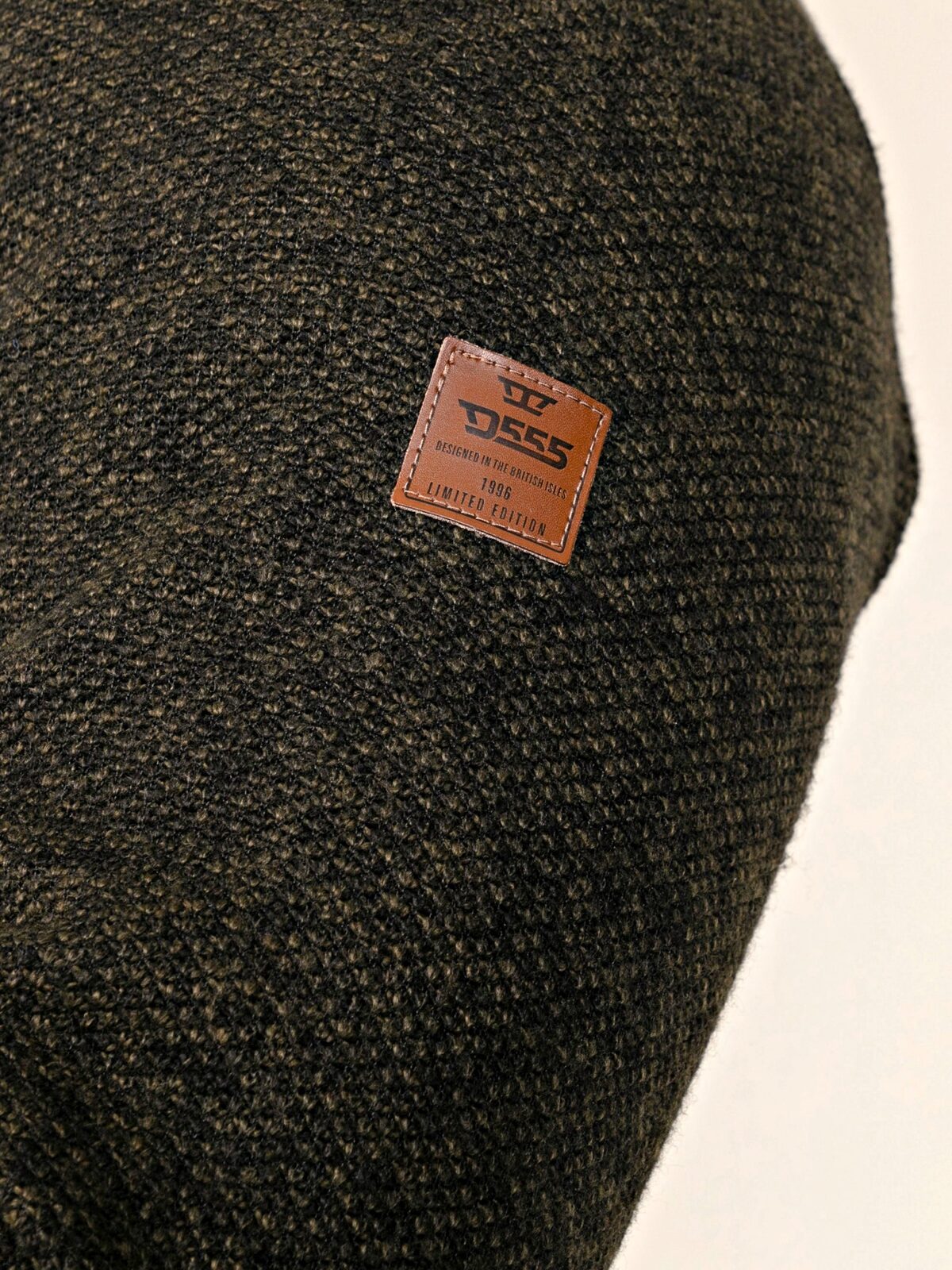 D555 Big Knitted Zip Through with Bonded Check Lining KHAKI CESAR 802004