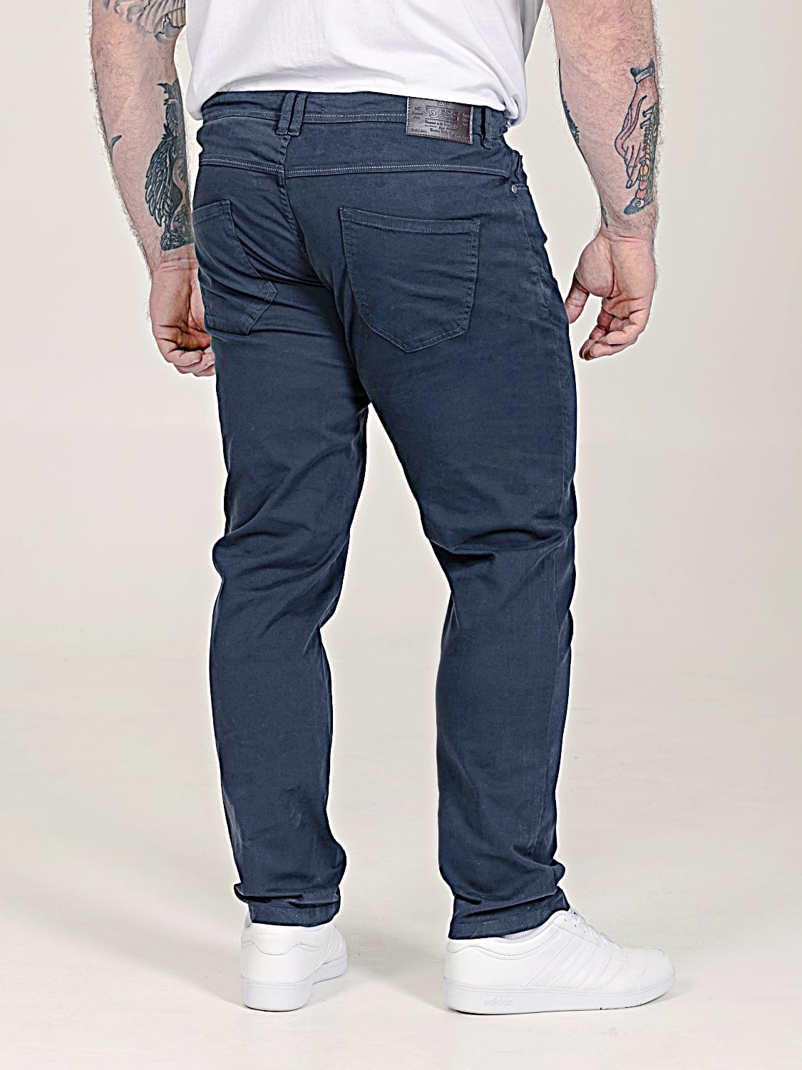 D555 KELVIN Tapered Fit Stretch Twill Chino with Peach Finish NAVY 502003