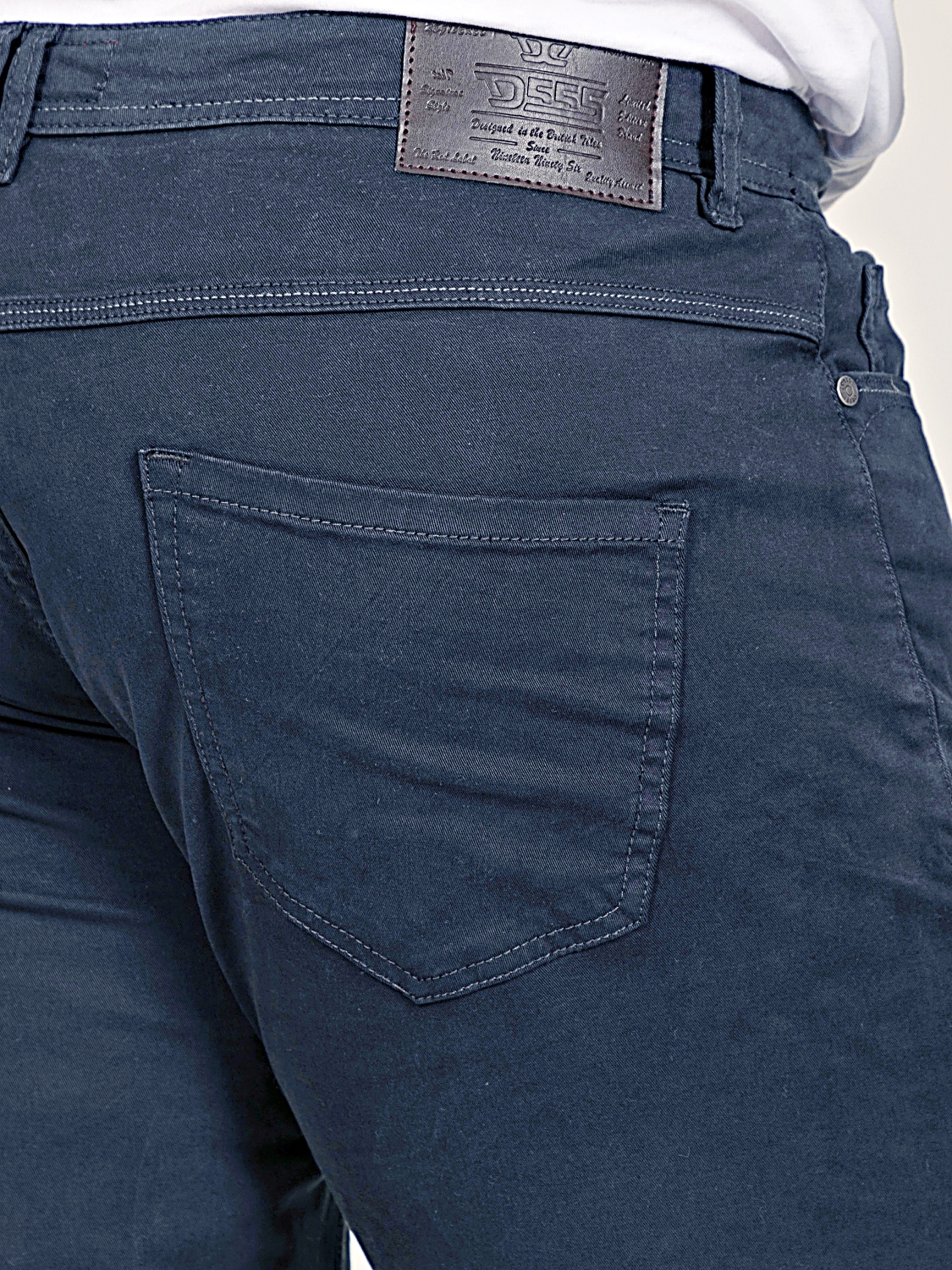 D555 KELVIN Tapered Fit Stretch Twill Chino with Peach Finish NAVY 502003